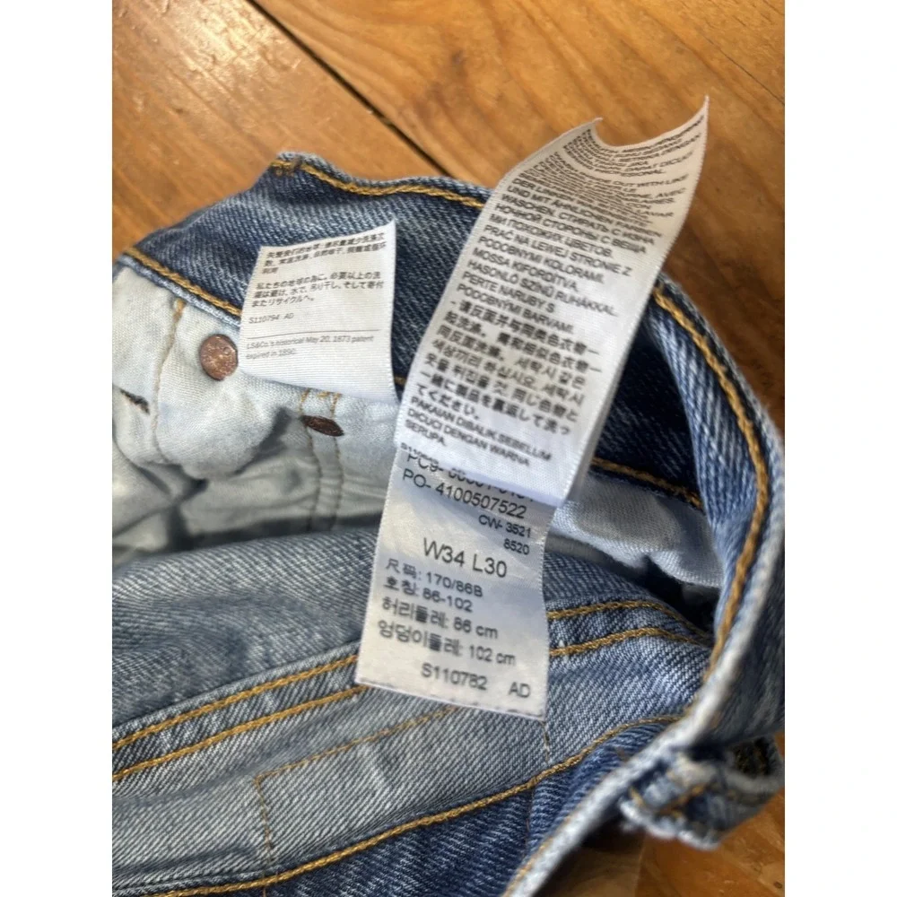 Levi's 501 Men's W34 L30 Straight Fit Button Fly Jeans Distressed Medium Wash